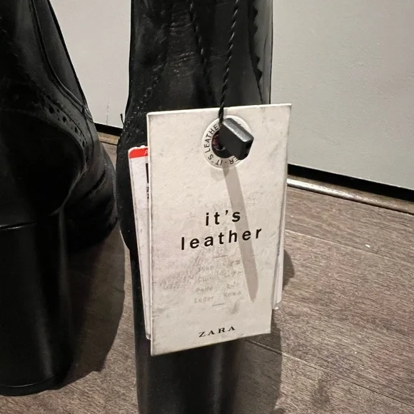 Black Platform Boot - Picture 3 of 6